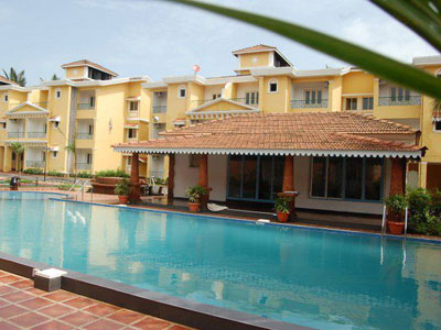 Costa Del Sol Pool and Clubhouse